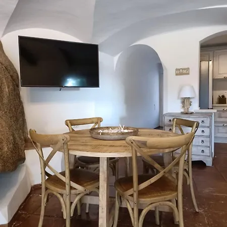 Libra Luxury Holidays * Baja Cerdeña